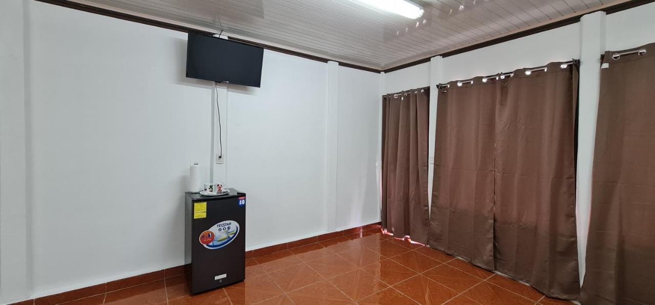 Sleep'NGo Apartamentos&Cabinas en Siquirres Siqurres Da Alegria Exterior foto
